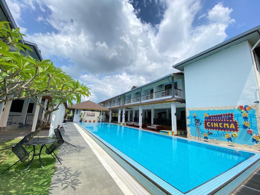 Alia Residence Business Resort Padang Mat Sirat Εξωτερικό φωτογραφία