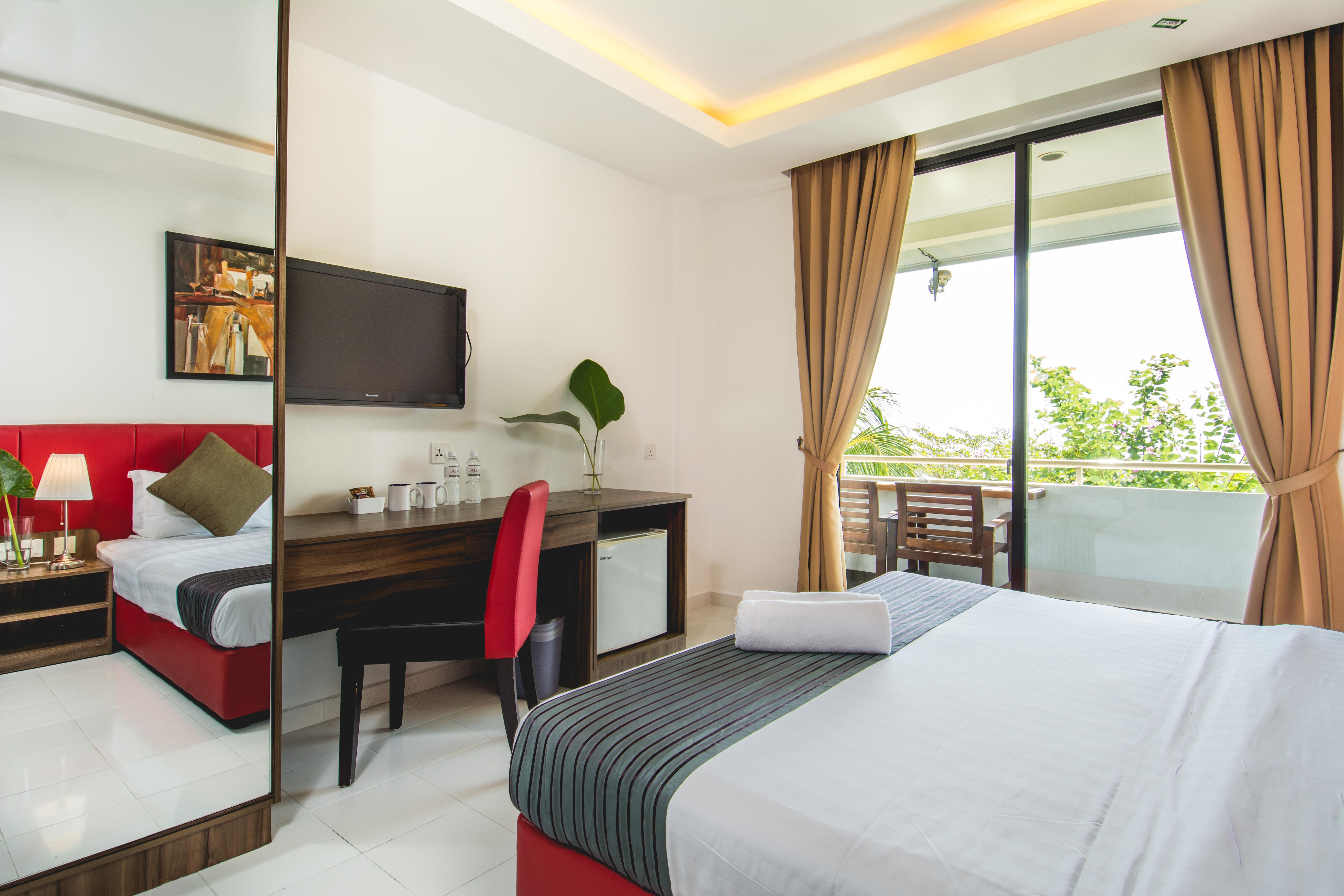 Alia Residence Business Resort Padang Mat Sirat Εξωτερικό φωτογραφία