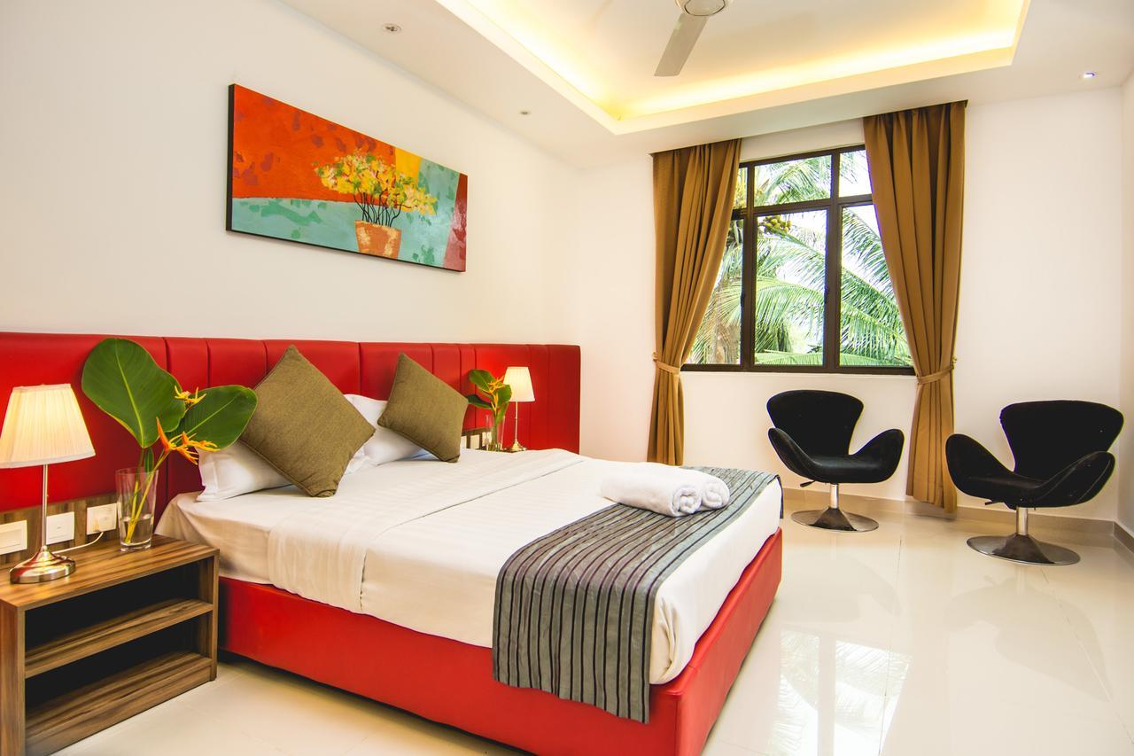 Alia Residence Business Resort Padang Mat Sirat Εξωτερικό φωτογραφία