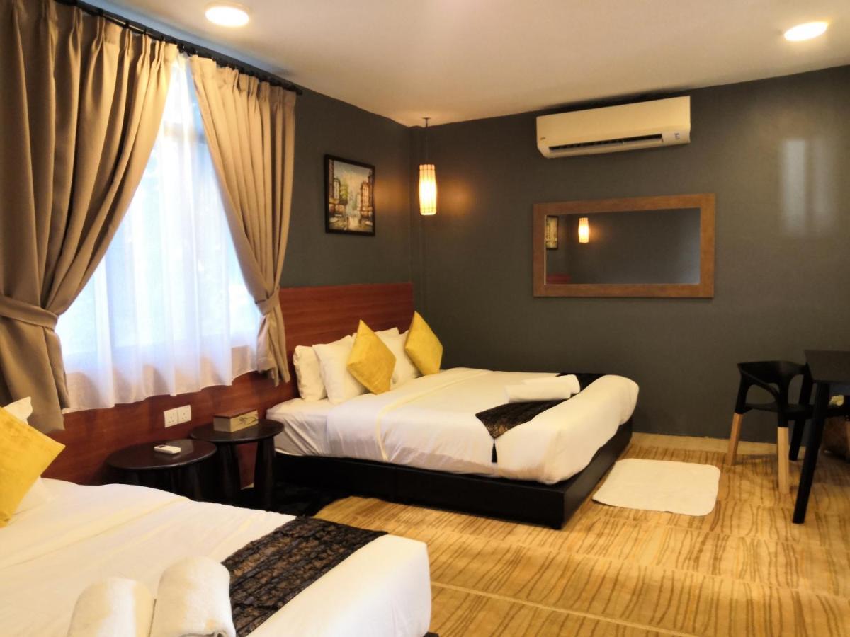 Alia Residence Business Resort Padang Mat Sirat Εξωτερικό φωτογραφία