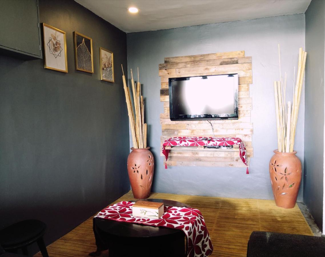 Alia Residence Business Resort Padang Mat Sirat Εξωτερικό φωτογραφία